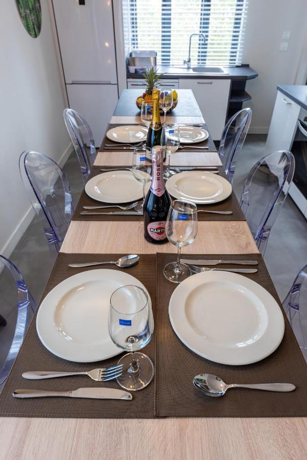 Les Cerisiers Beach Residence, Cosy And Modern 3 Bedroom Apartment Located 50 Metres From The Beach And From All Amenities And Restaurants On The Coastal Road Flic-en-Flacq Esterno foto