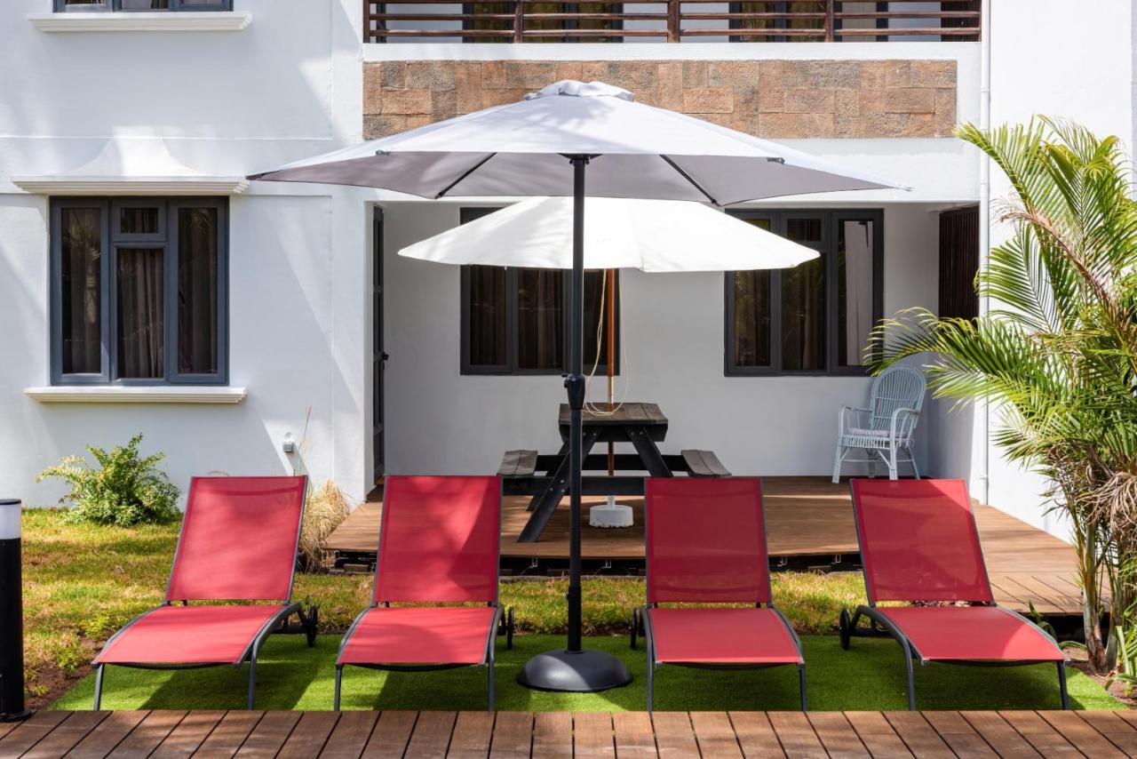 Les Cerisiers Beach Residence, Cosy And Modern 3 Bedroom Apartment Located 50 Metres From The Beach And From All Amenities And Restaurants On The Coastal Road Flic-en-Flacq Esterno foto