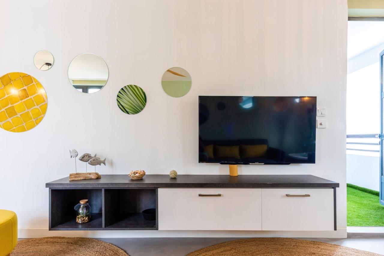Les Cerisiers Beach Residence, Cosy And Modern 3 Bedroom Apartment Located 50 Metres From The Beach And From All Amenities And Restaurants On The Coastal Road Flic-en-Flacq Esterno foto
